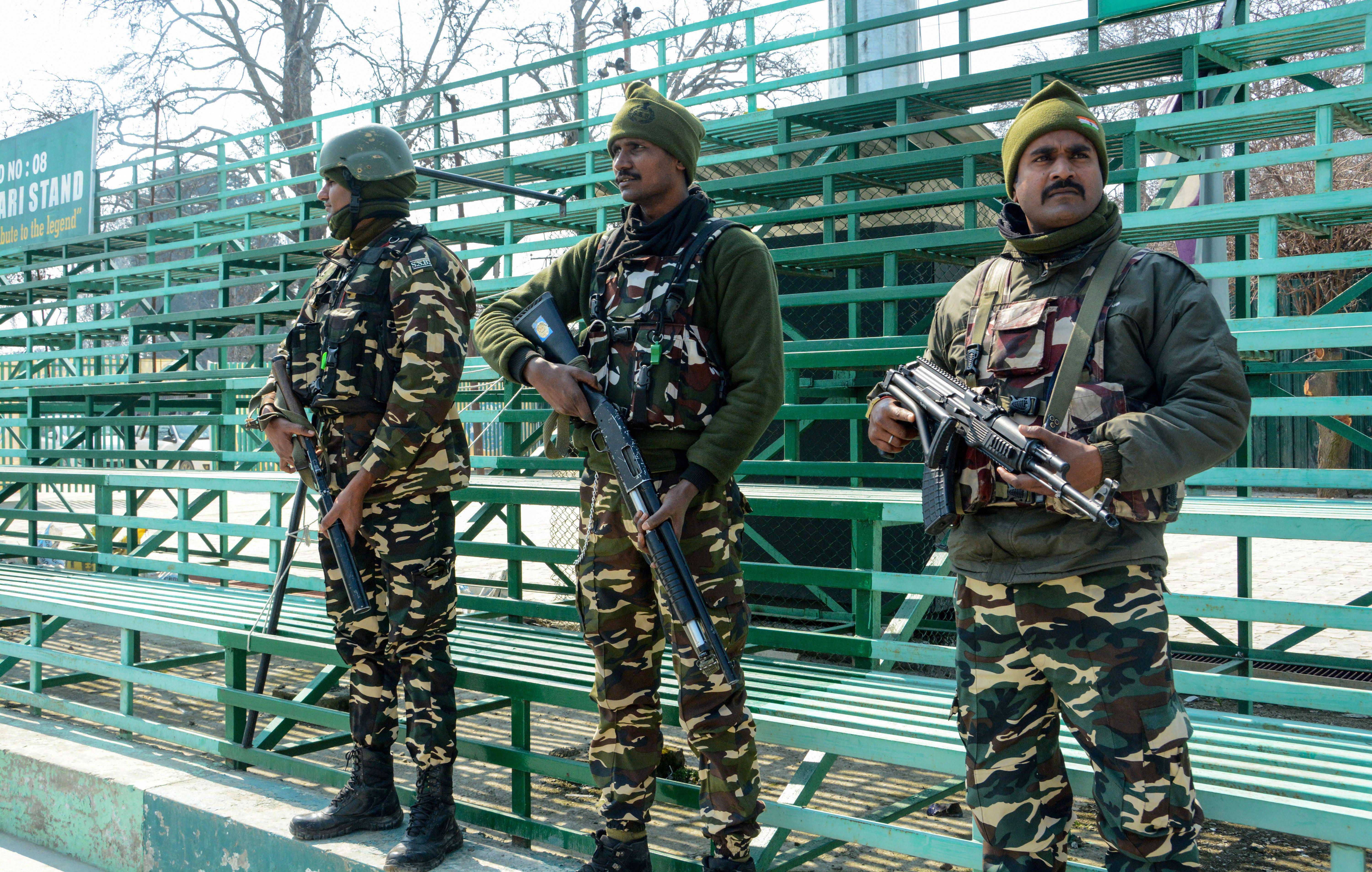 مردم با قاعده "بوروکراتیک و پروکسی" در J&K: NPP